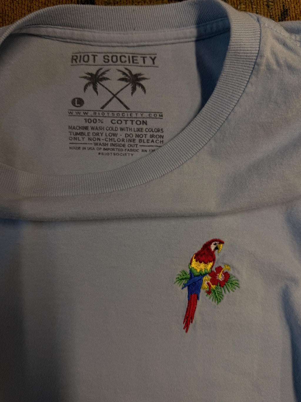Riot Society Parrot Embroidered Tee (size L)