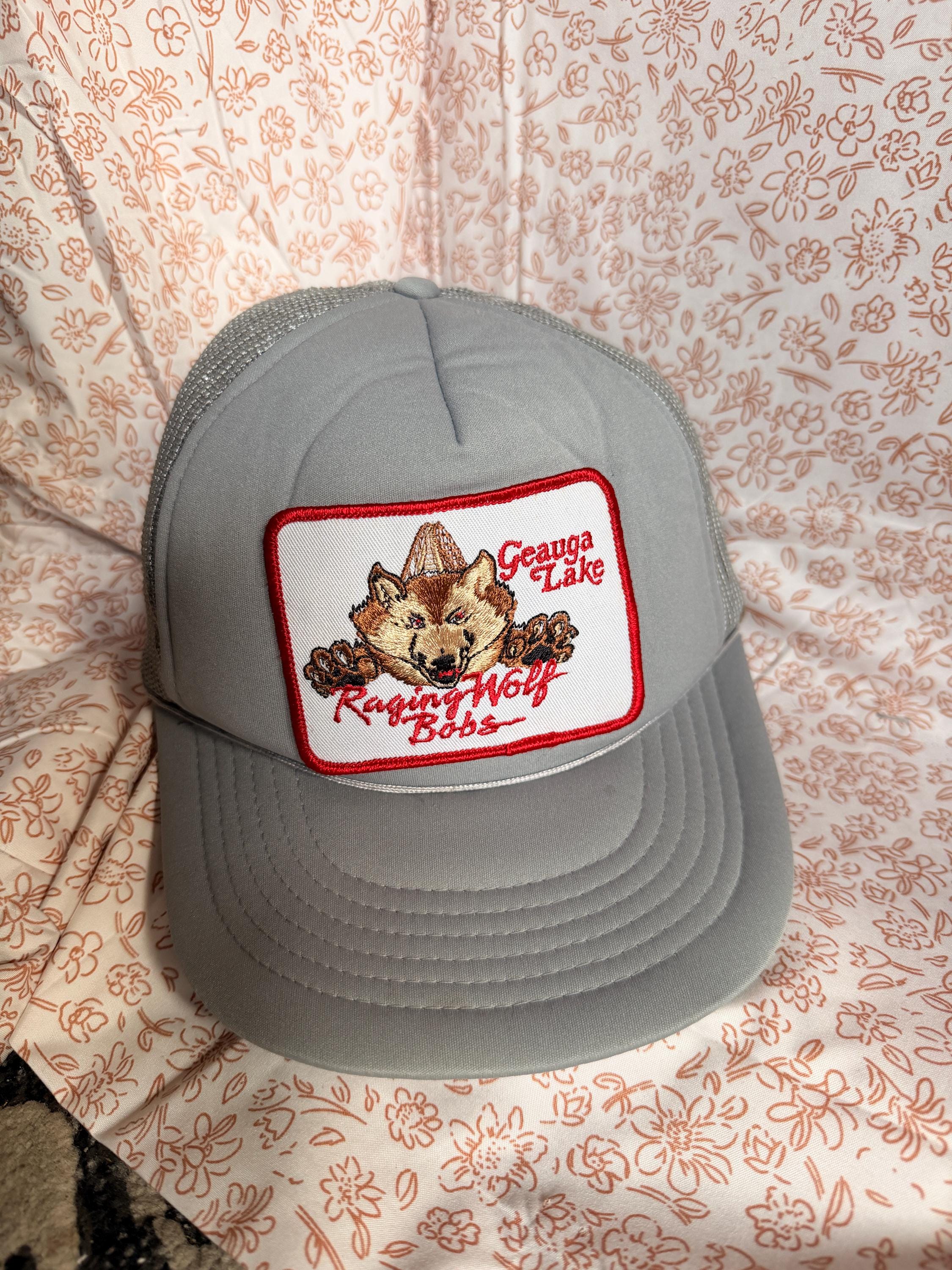 Vintage Geauga Lake Raging Wolf Bobs Snapback Trucker Hat Amusement Park