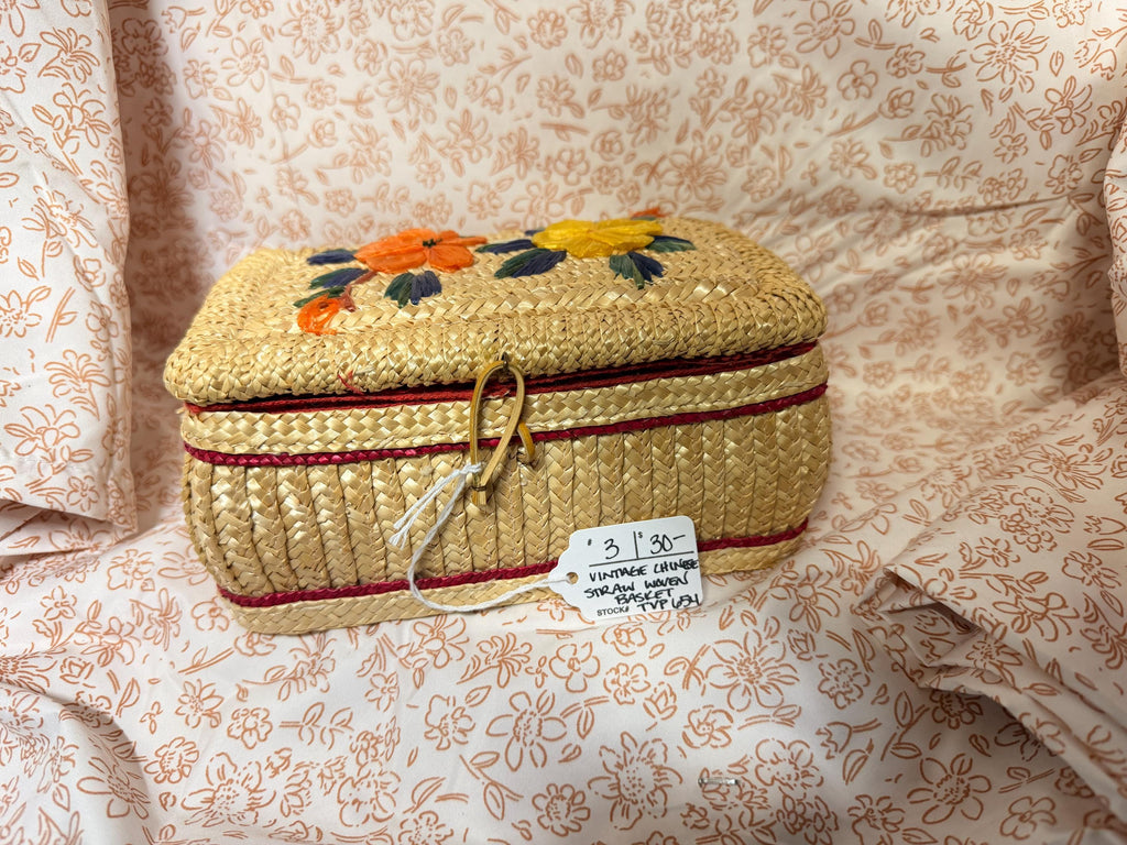 Vintage Chinese Straw Sewing Basket Woven Trinket Box Floral Embroidered Lid Red Lined Storage Basket