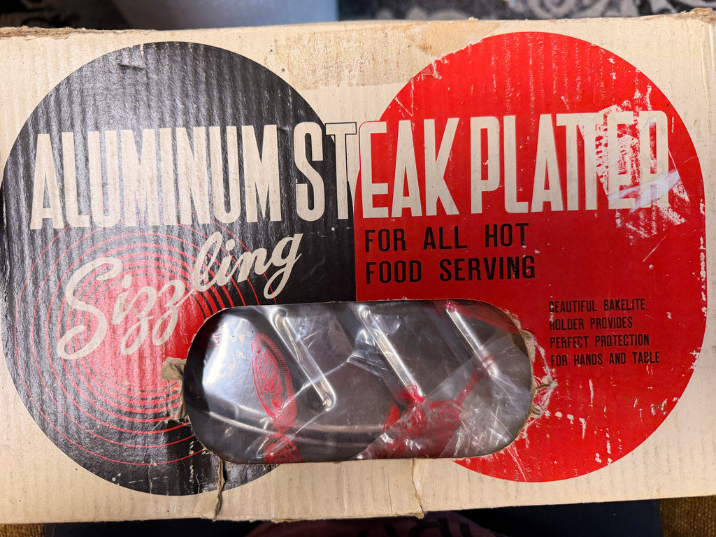 Vintage Aluminum Sizz-Ling Steak Platter Set of 4 with Bakelite Holders & Original Box | Mid-Century Hot Food Serving Trays | NOS