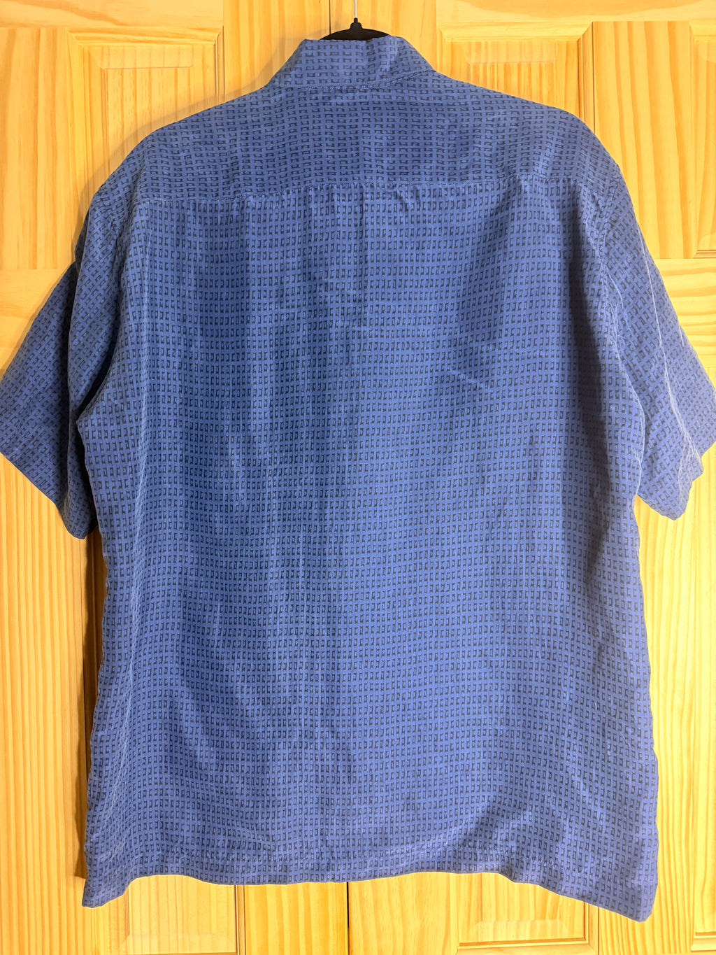 Vintage Crazy Horse 100% Silk Blue Textured Button Up Shirt Mens Medium