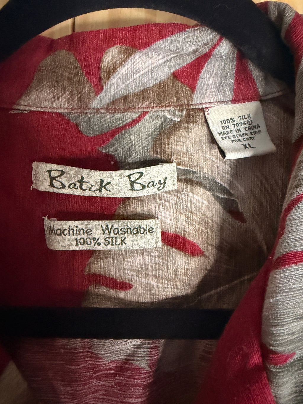Vintage Batik Bay Hawaiian Shirt XL Red Tropical Leaf Print 100% Silk Camp Shirt