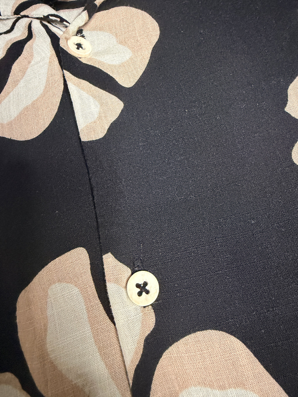 Porter & Ash Linen Blend Camp Shirt Black Floral Tropical Button Front