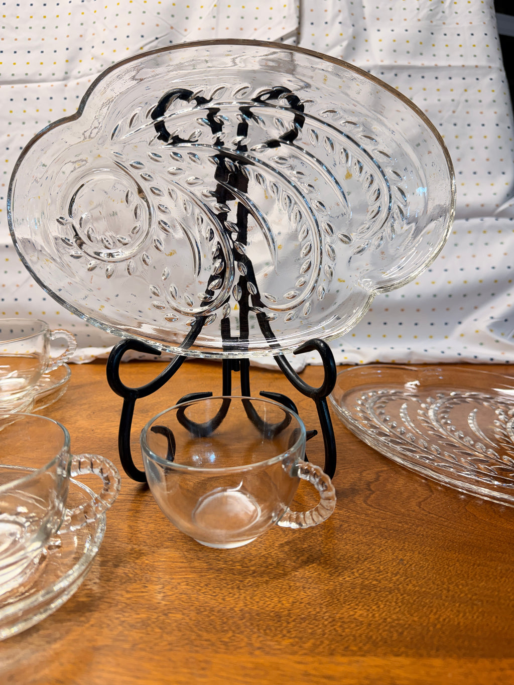 Vintage Federal Glass Snack Set – Set of 4 Snack Trays with Cups | Wheat Pattern Luncheon Plates | Mid-Century Glass Entertaining Set