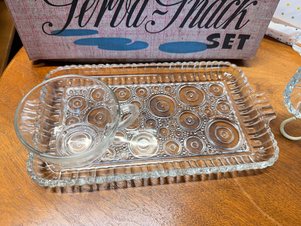 Vintage Anchor Hocking Serva-Snack Set of 4 with Original Box | Mid-Century Glass Snack Trays & Cups | Bubble Pattern | MCM Entertaining