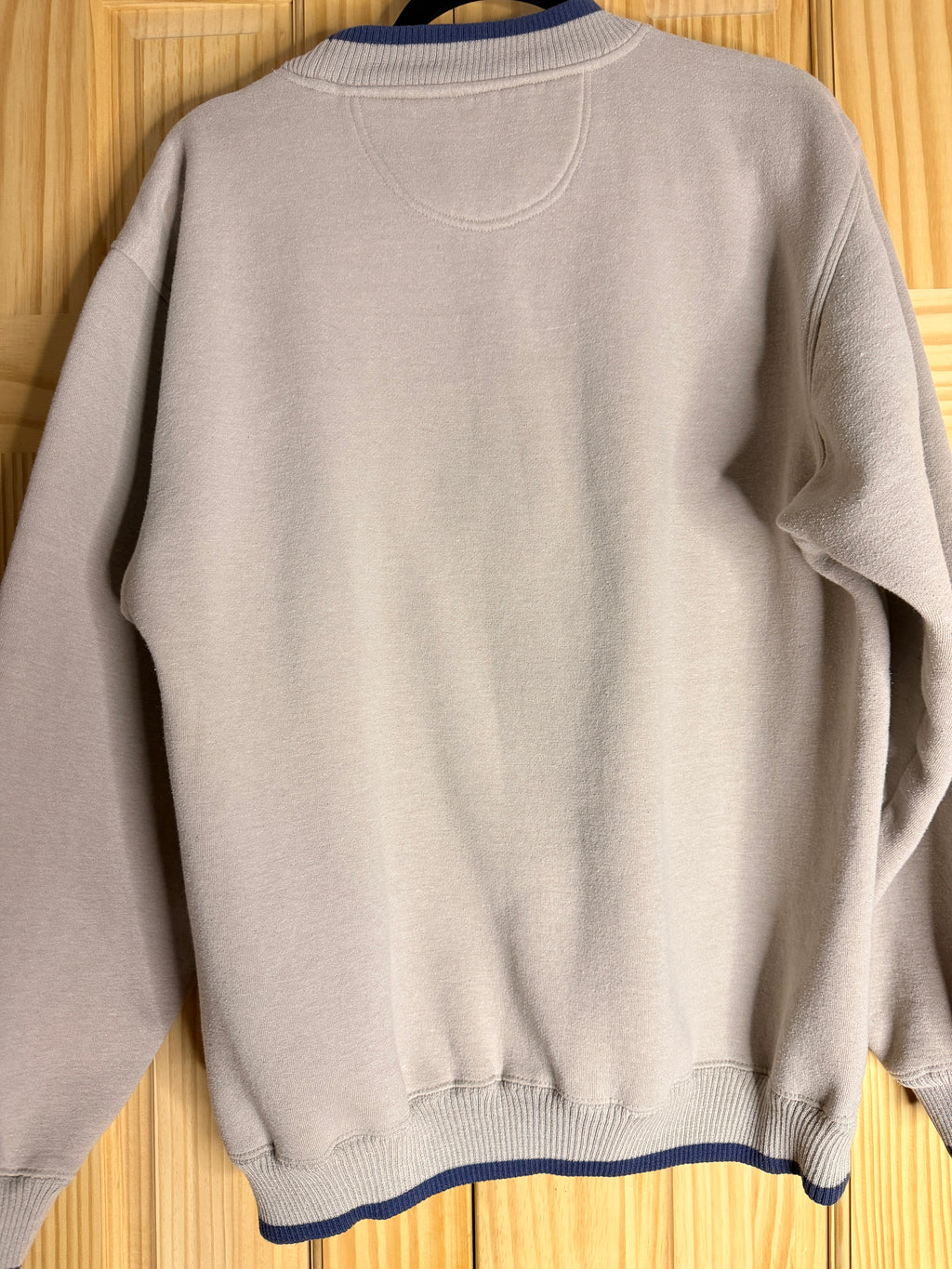 Vintage Disney Mickey Mouse Embroidered Sweatshirt XL Timeless and Unique