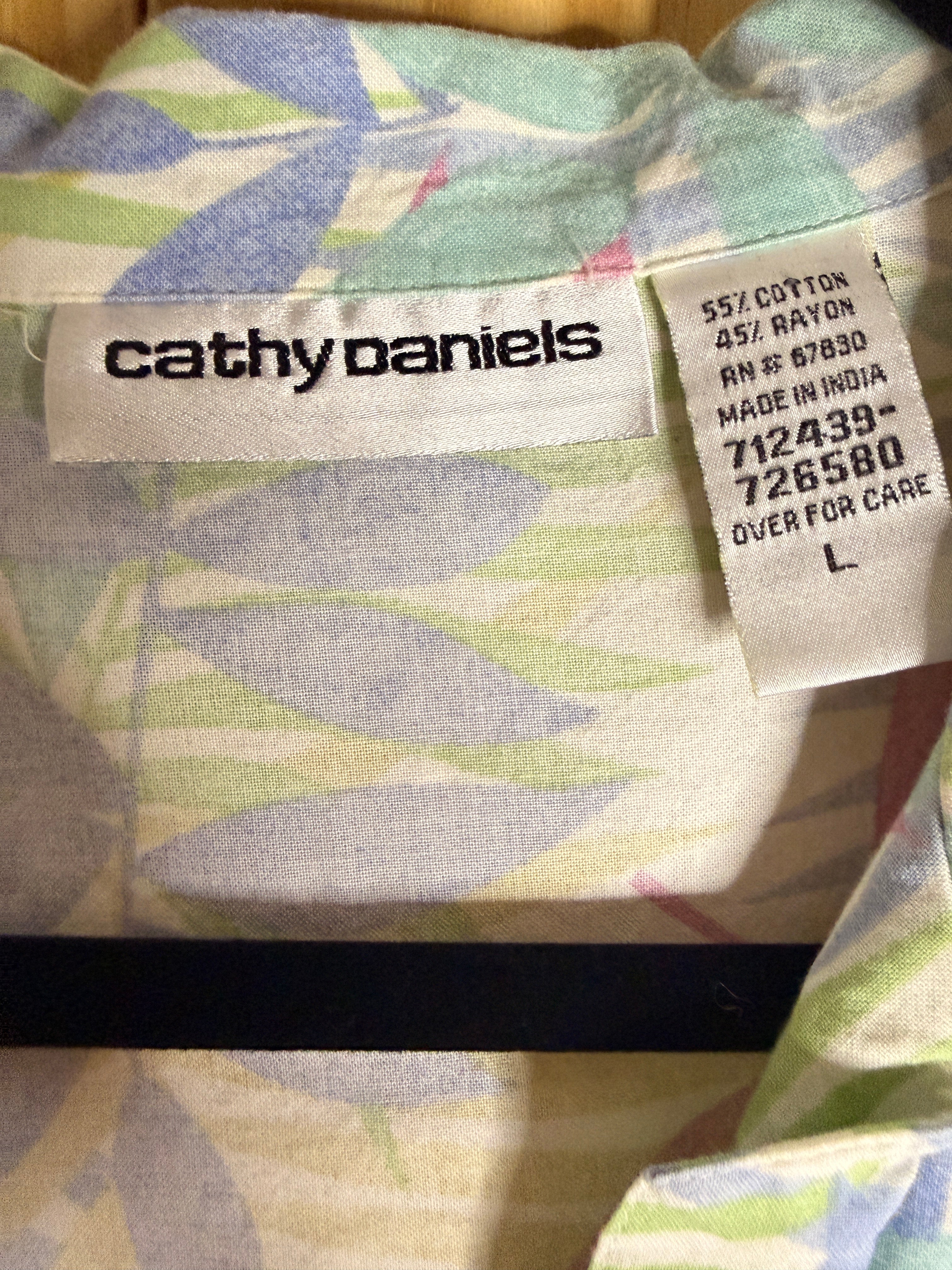 Cathy Daniels Pastel Tropical Leaf Button Front Shirt Large