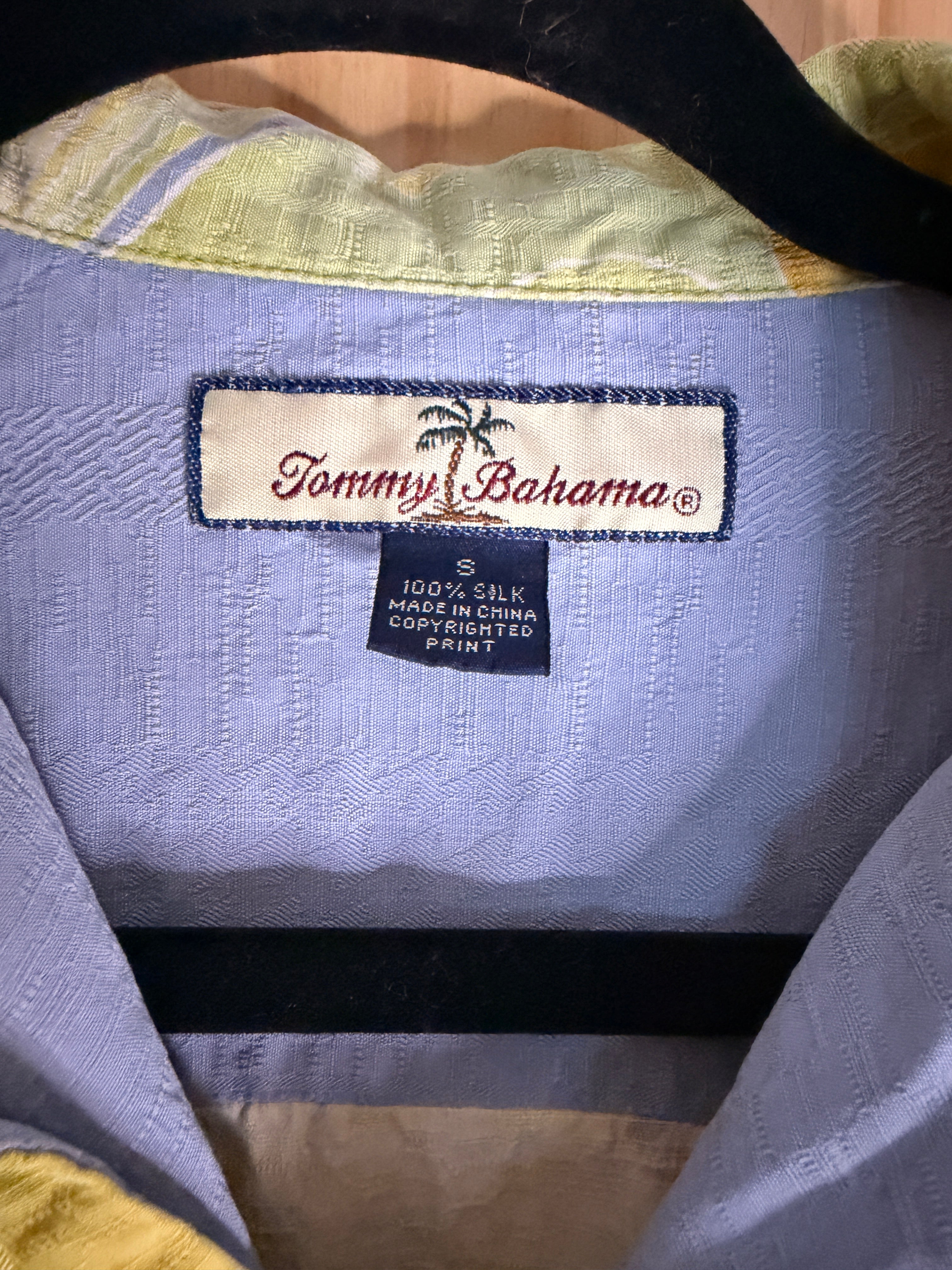 Tommy Bahama 100% Silk Hawaiian Hula Print Camp Shirt Small