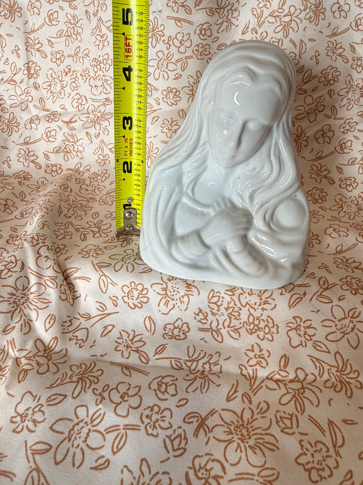 Vintage White Ceramic Madonna Vase Blessed Virgin Mary Religious Home Décor