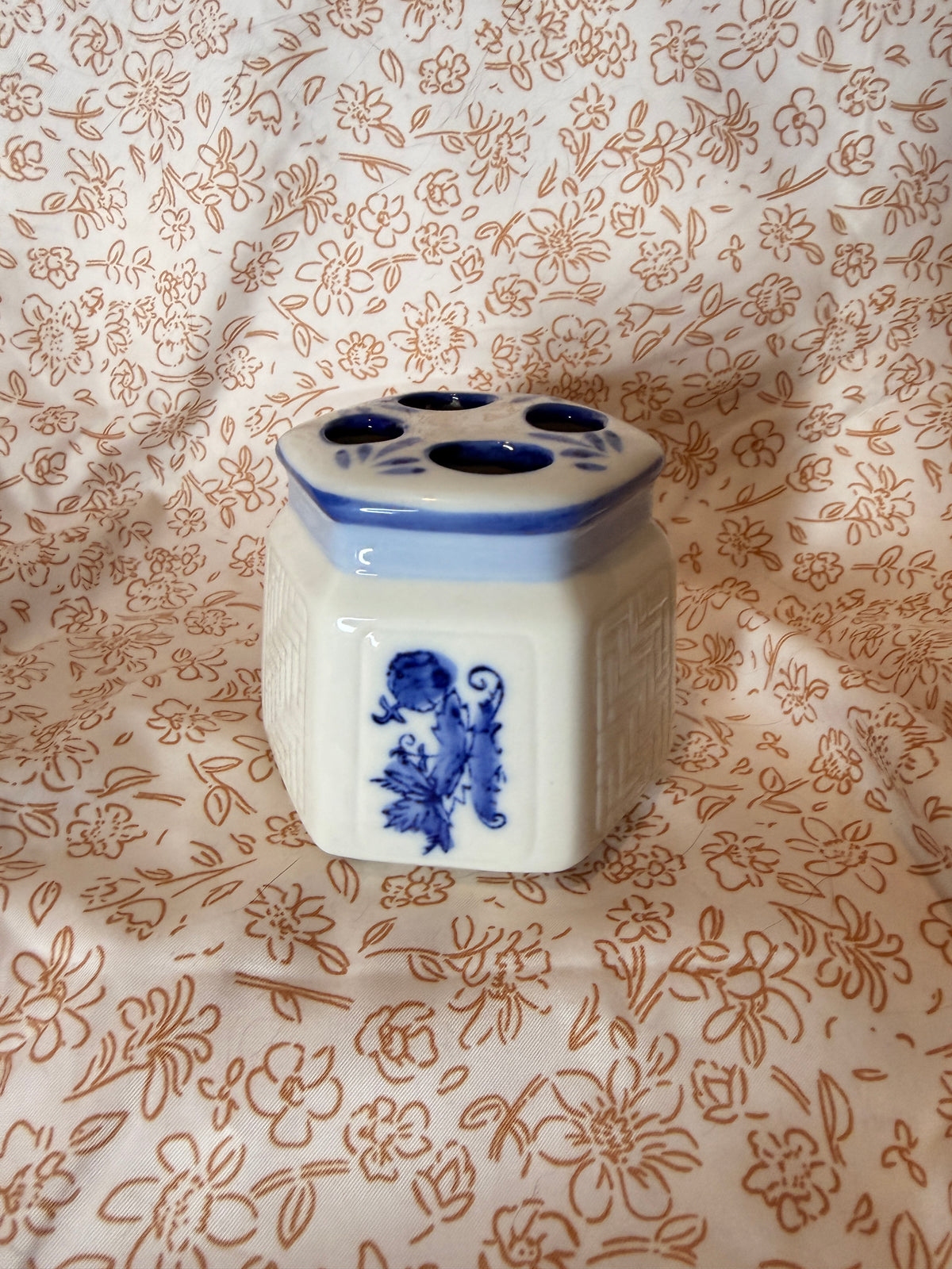 Vintage Blue & White Porcelain Toothbrush Holder Vanity Organizer Floral Design