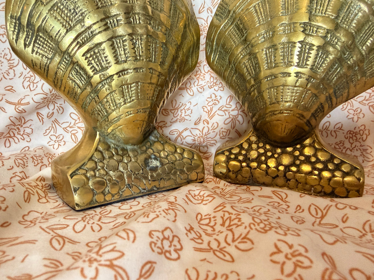 Vintage Pair of Brass Seashell Bookends | Coastal Nautical Shell Decor | Hollywood Regency