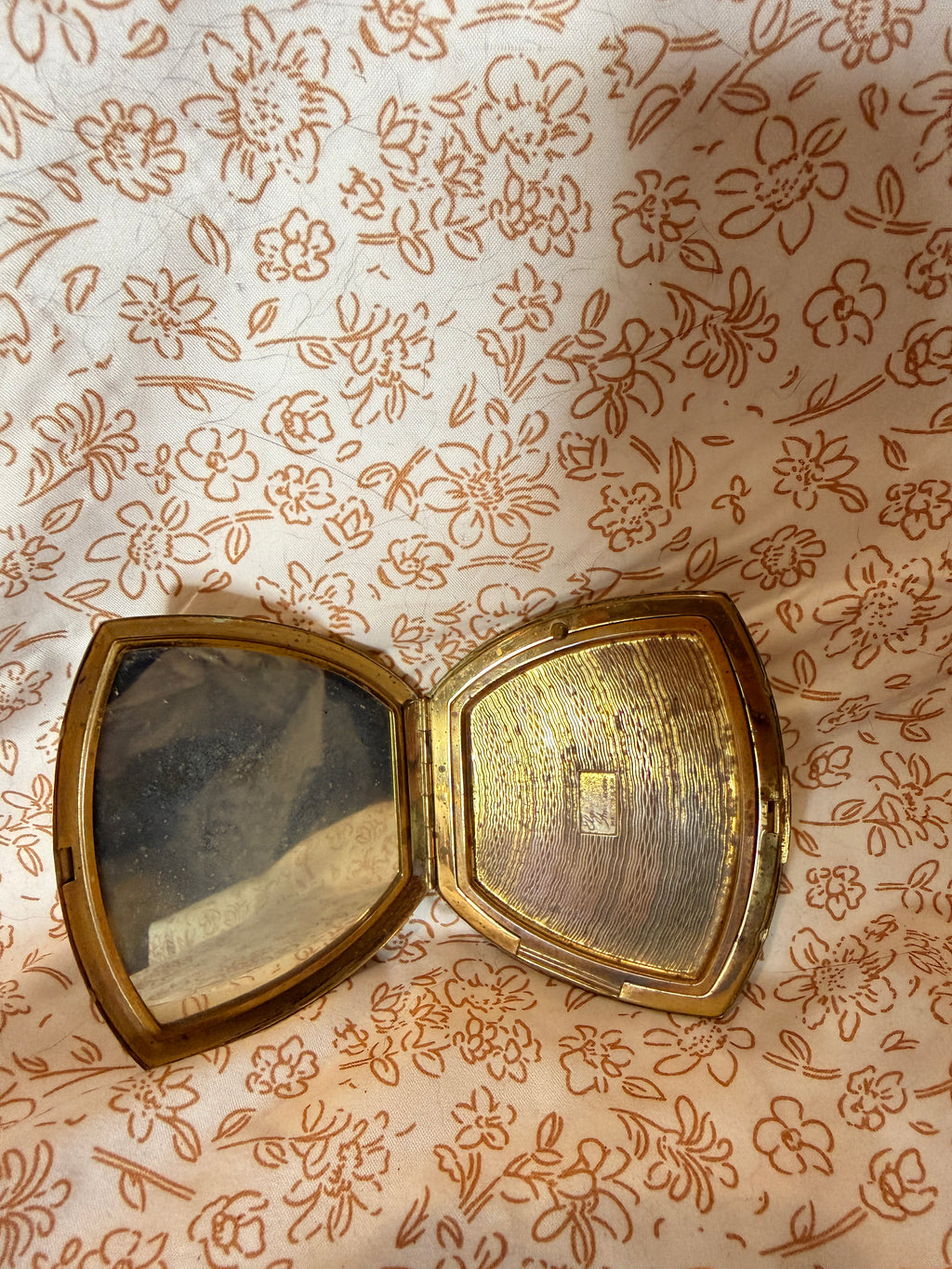 Vintage Brass Floral Etched Compact Mirror | Gold Tone Vanity Compact | Art Deco Style