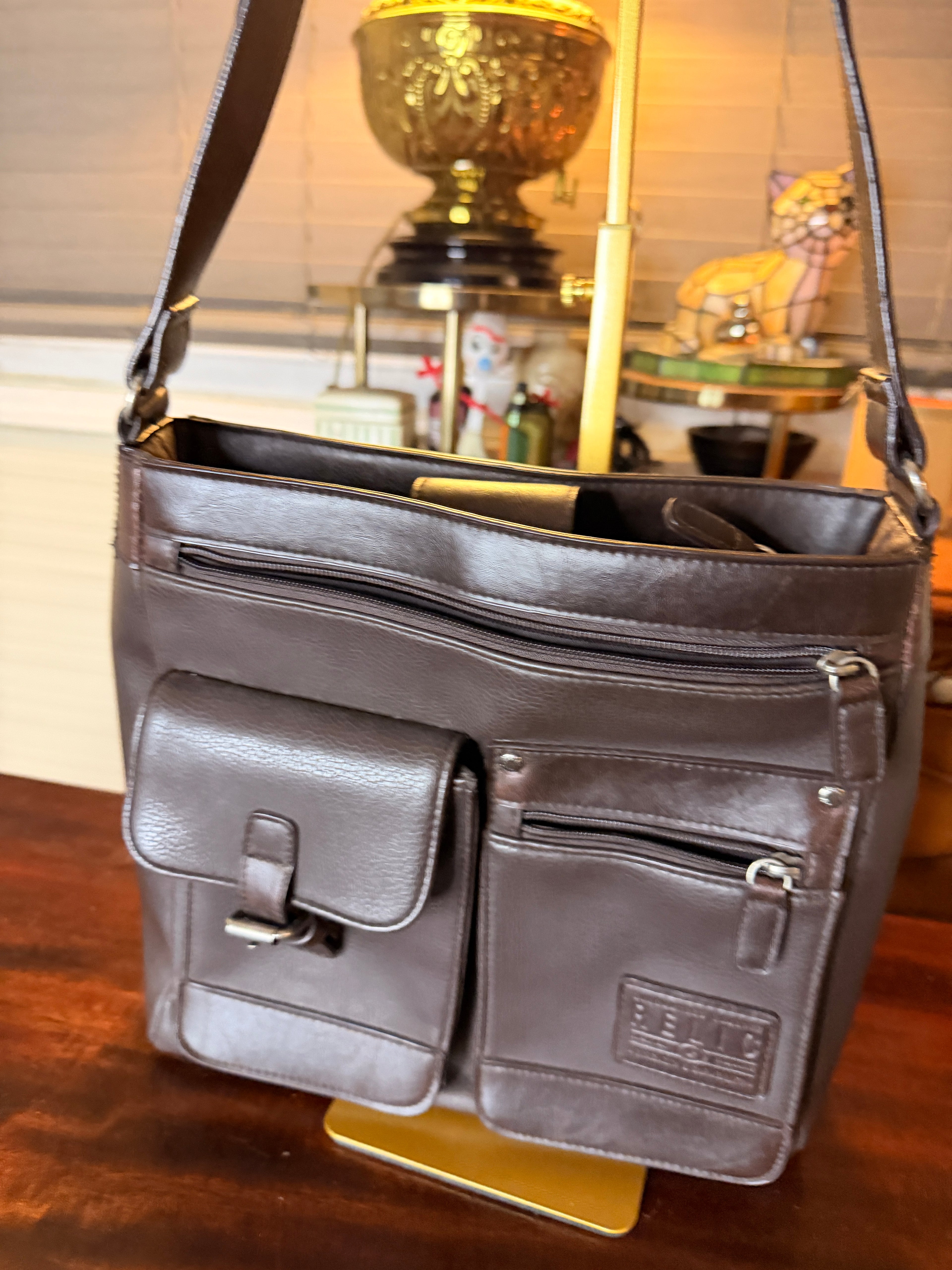 Relic by Fossil Brown Organizer Crossbody Messenger Purse Multiple Zip Pockets