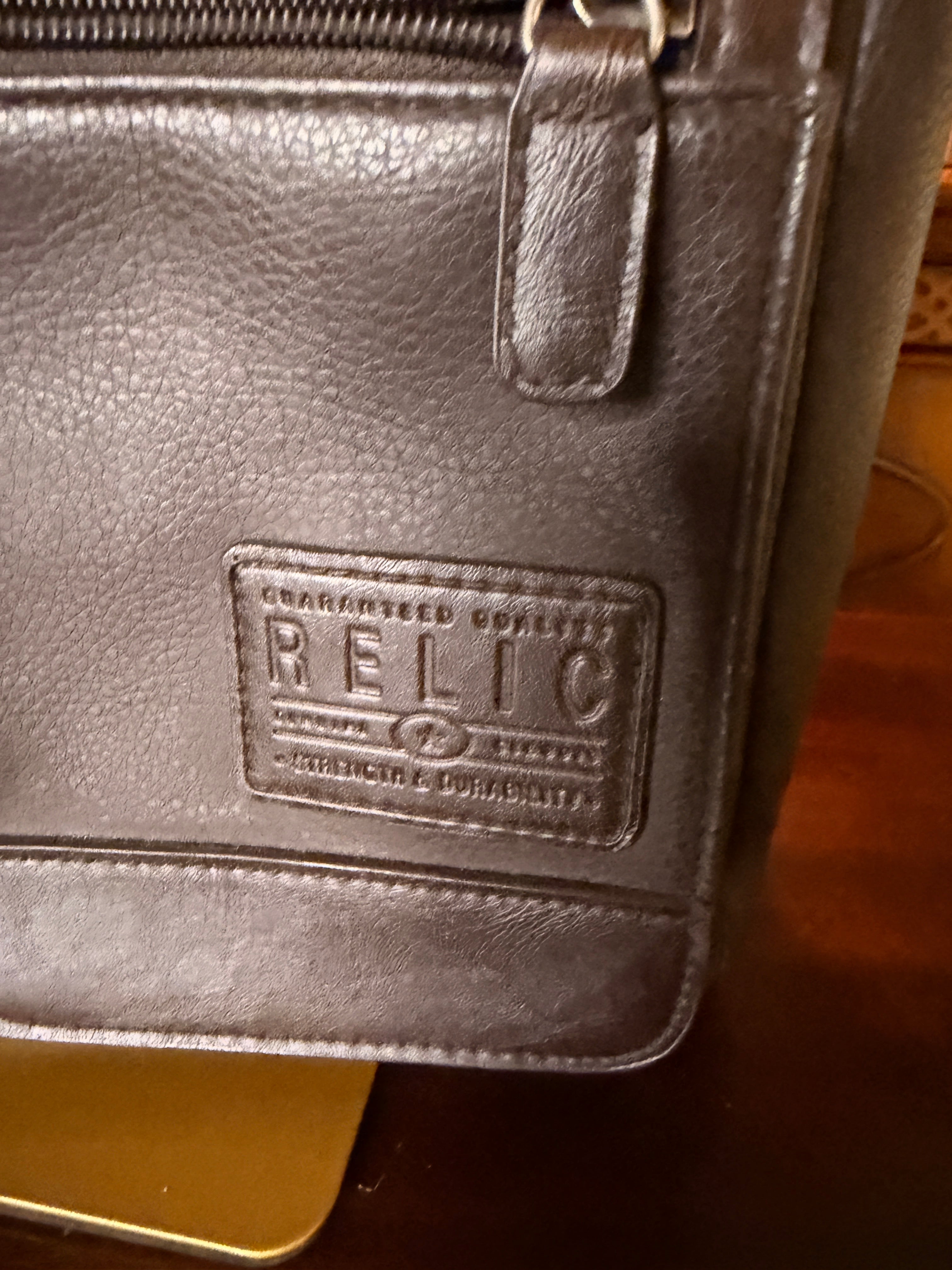 Relic by Fossil Brown Organizer Crossbody Messenger Purse Multiple Zip Pockets