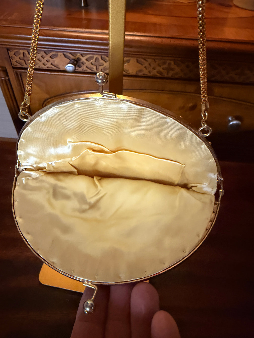 Vintage Gold Glass Beaded Kiss Lock Evening Bag with Chain Strap
