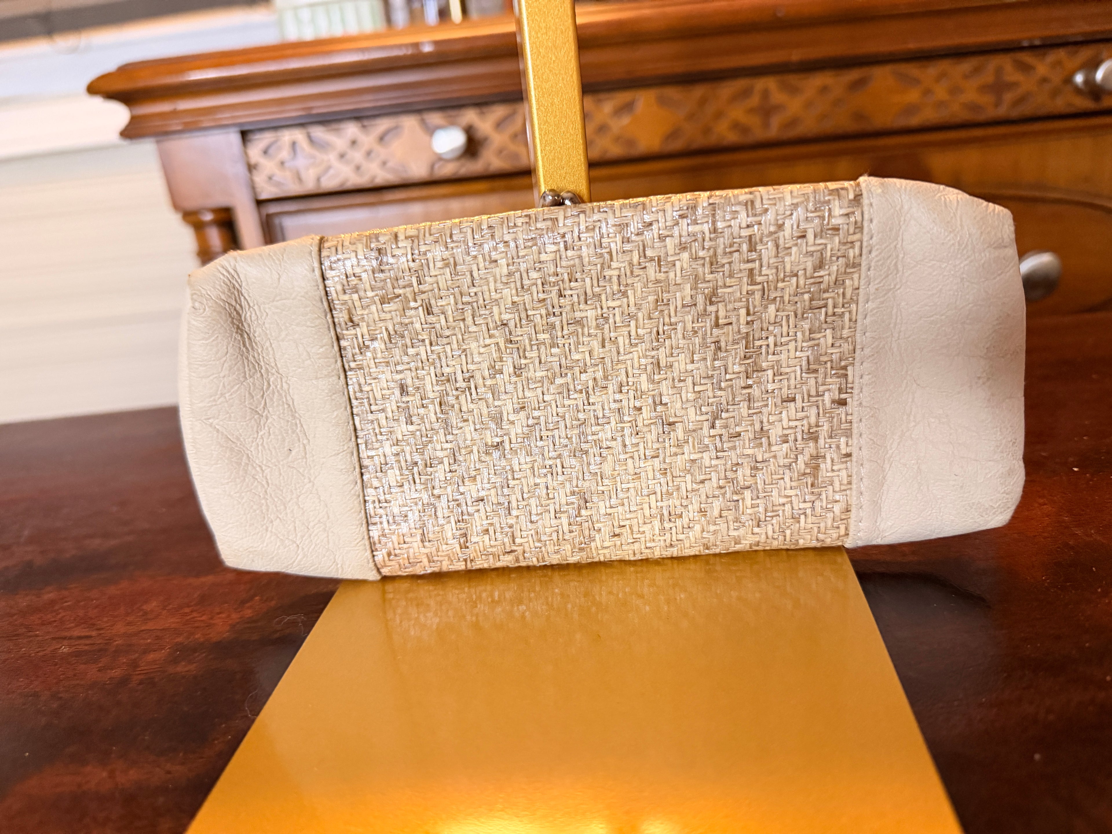 Vintage White Vinyl & Woven Vanity/Cosmetic Case
