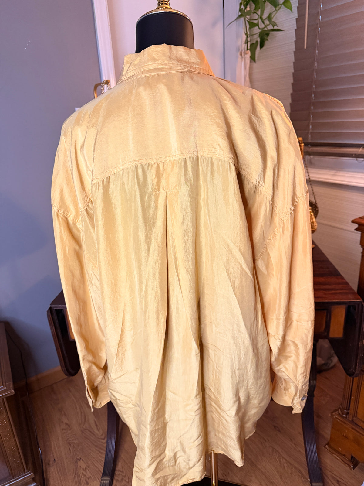 Vintage New York Studio 100% Silk Yellow Button Front Blouse Women's Large Minimalist Office Shirt