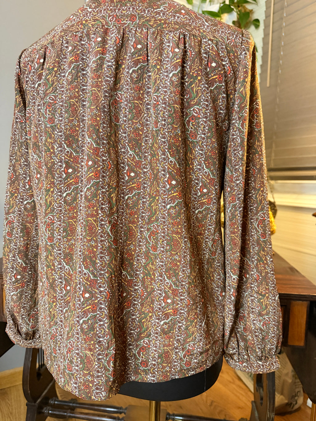 Vintage Natura Madre Brown Floral Tie Neck Blouse Secretary Top Boho Medium