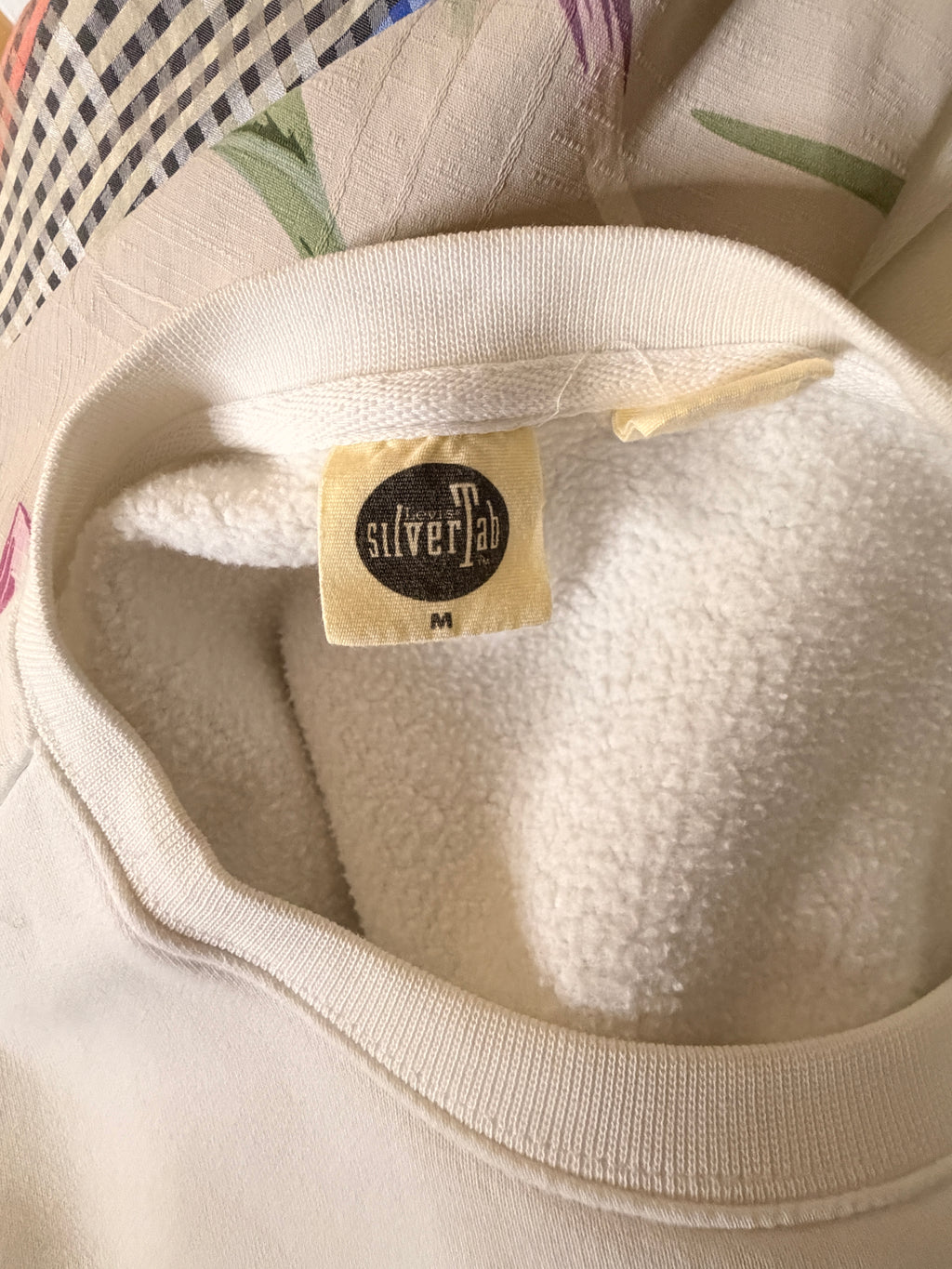 SilverTab White Graphic Crewneck Sweatshirt Oversized Casual Pullover