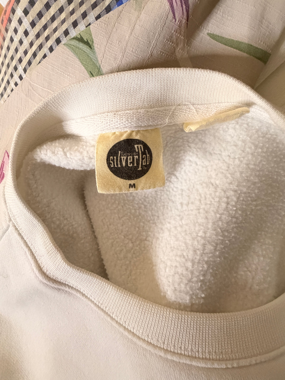 SilverTab White Graphic Crewneck Sweatshirt Oversized Casual Pullover