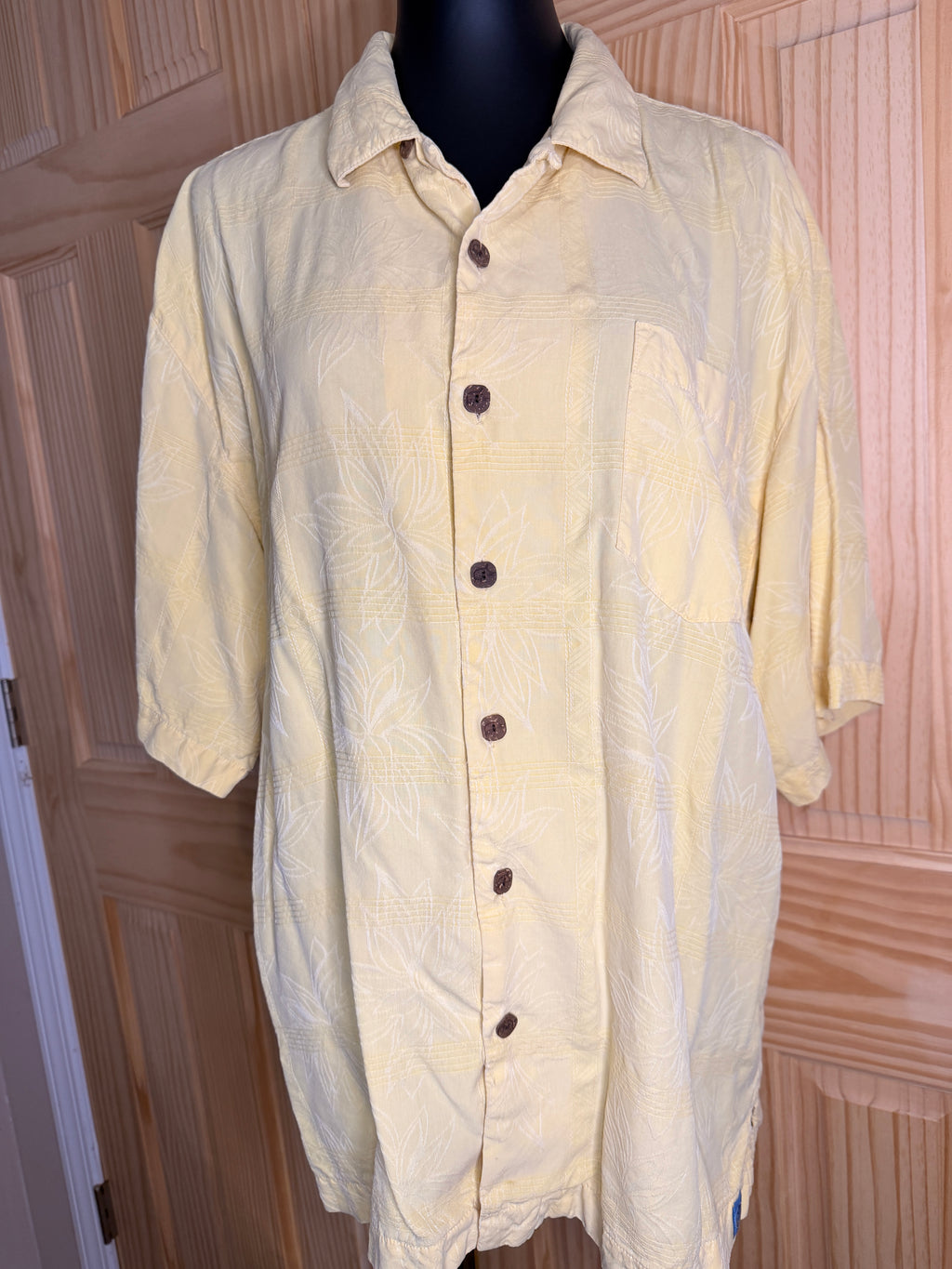 Bermuda Bay 100% Silk Hawaiian Camp Shirt Men's XL Yellow Tropical Button Up