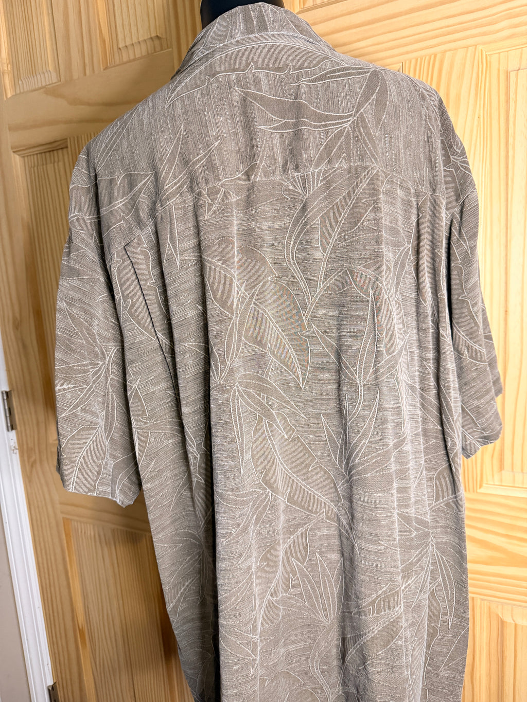 Island Shores Washable Silk Hawaiian Camp Shirt Men's XXL Taupe Tropical Button Up