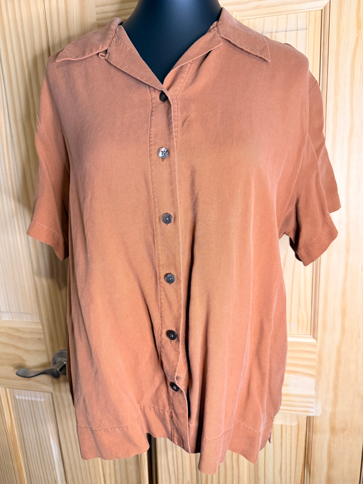 Eddie Bauer 100% Silk Camp Shirt Women's XL Dusty Salmon Clay Brown Short Sleeve Button Up