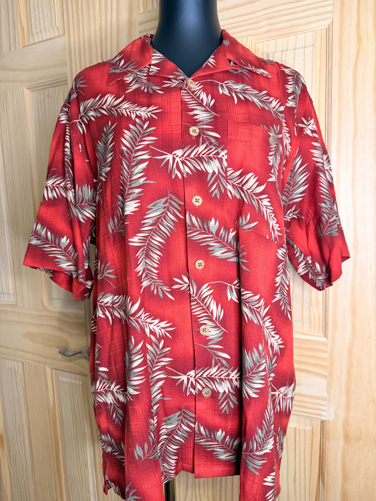 Banana Cabana Men's Red Hawaiian Camp Shirt 100% Silk Palm Print Medium