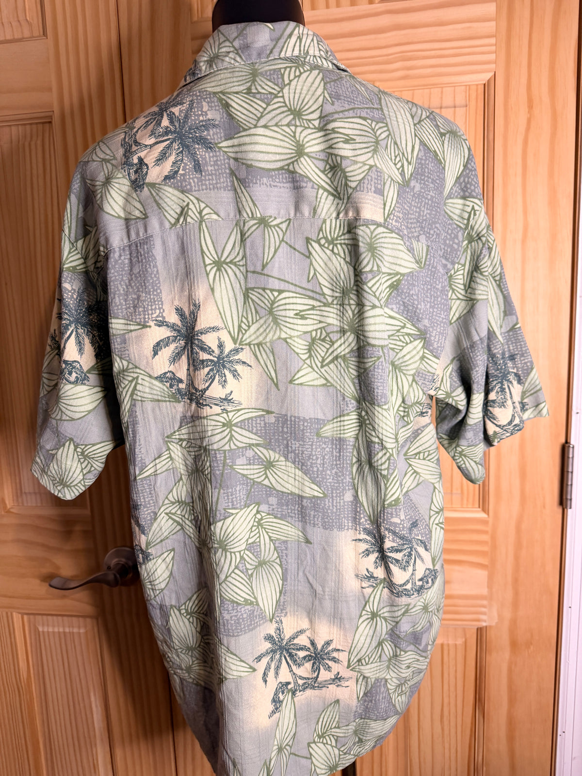 Banana Cabana Men's Blue Green Tropical Hawaiian Shirt 100% Silk Medium
