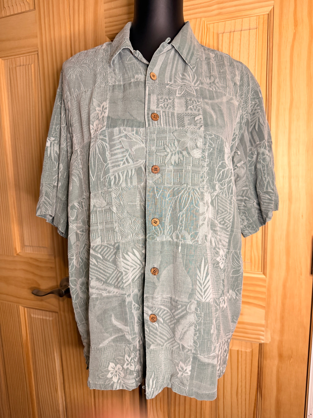 Banana Cabana Men's Aqua Patchwork Hawaiian Shirt 100% Silk Medium