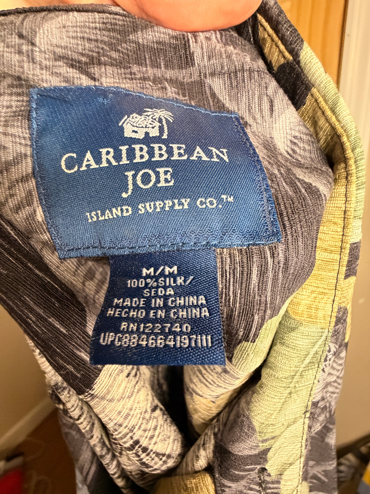 Caribbean Joe Men's Navy Tropical Hawaiian Camp Shirt 100% Silk Medium