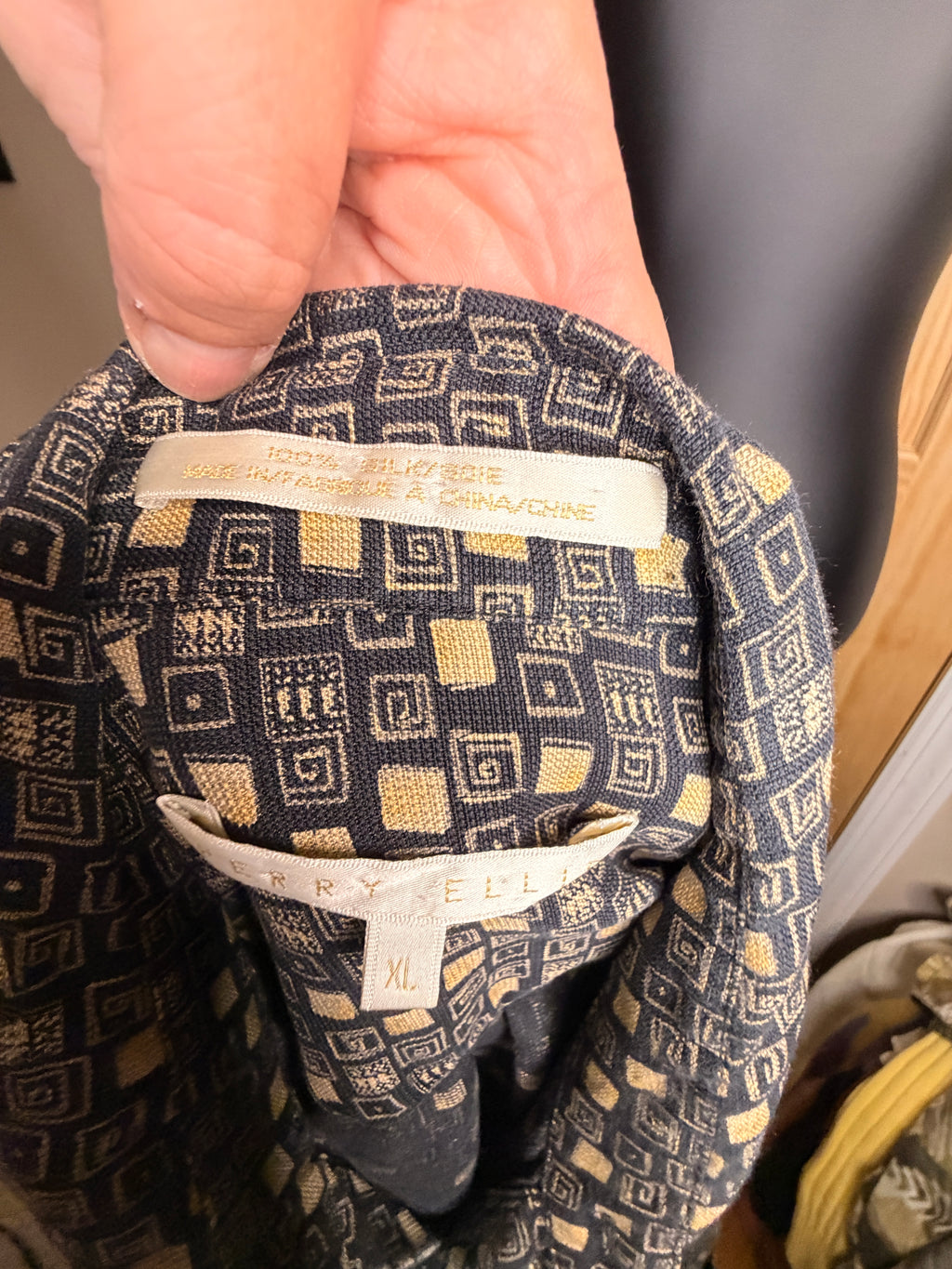 Perry Ellis Men's Geometric Button Front Shirt 100% Silk XL