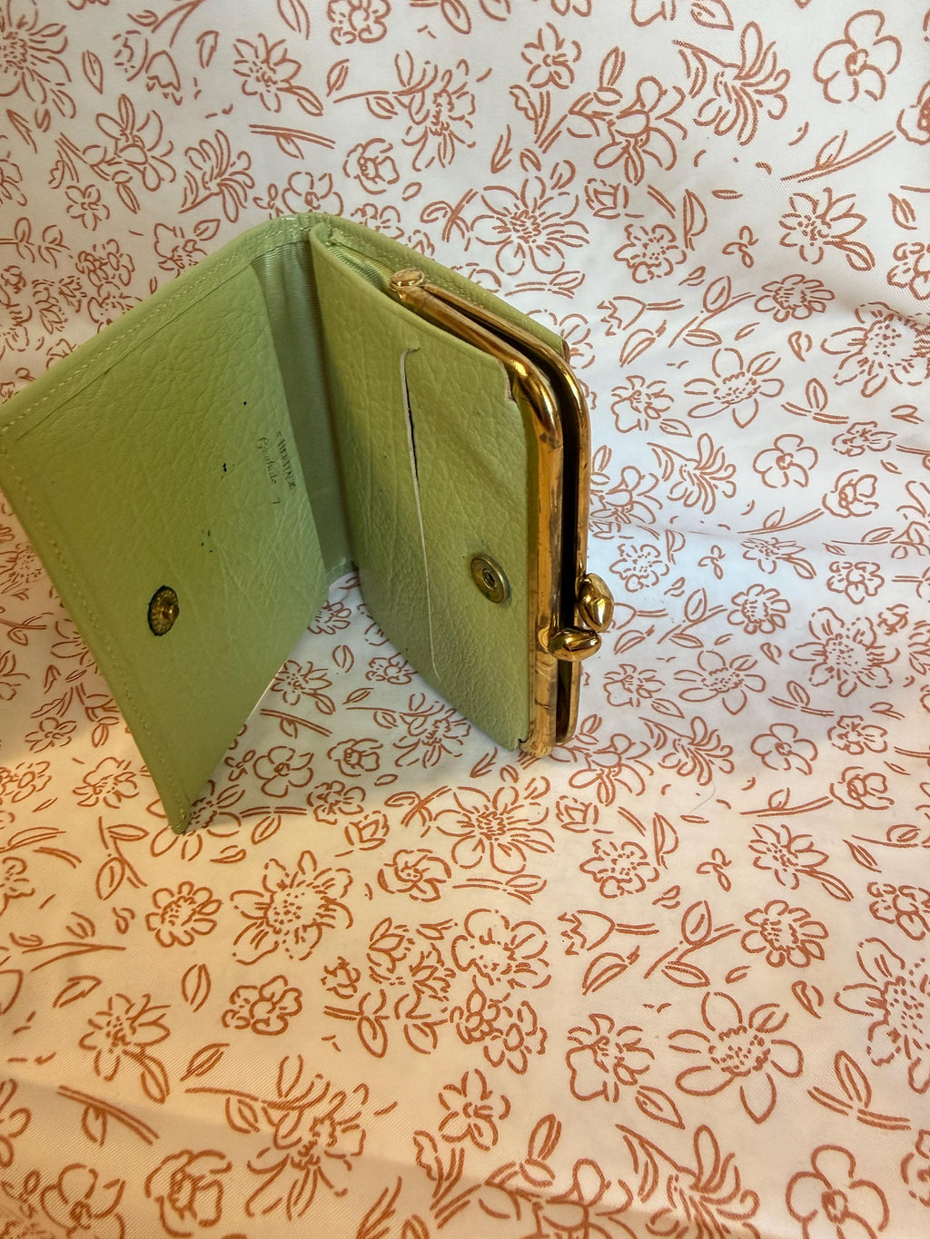 Vintage Guatemala Green Leather Wallet Kiss Lock Coin Purse