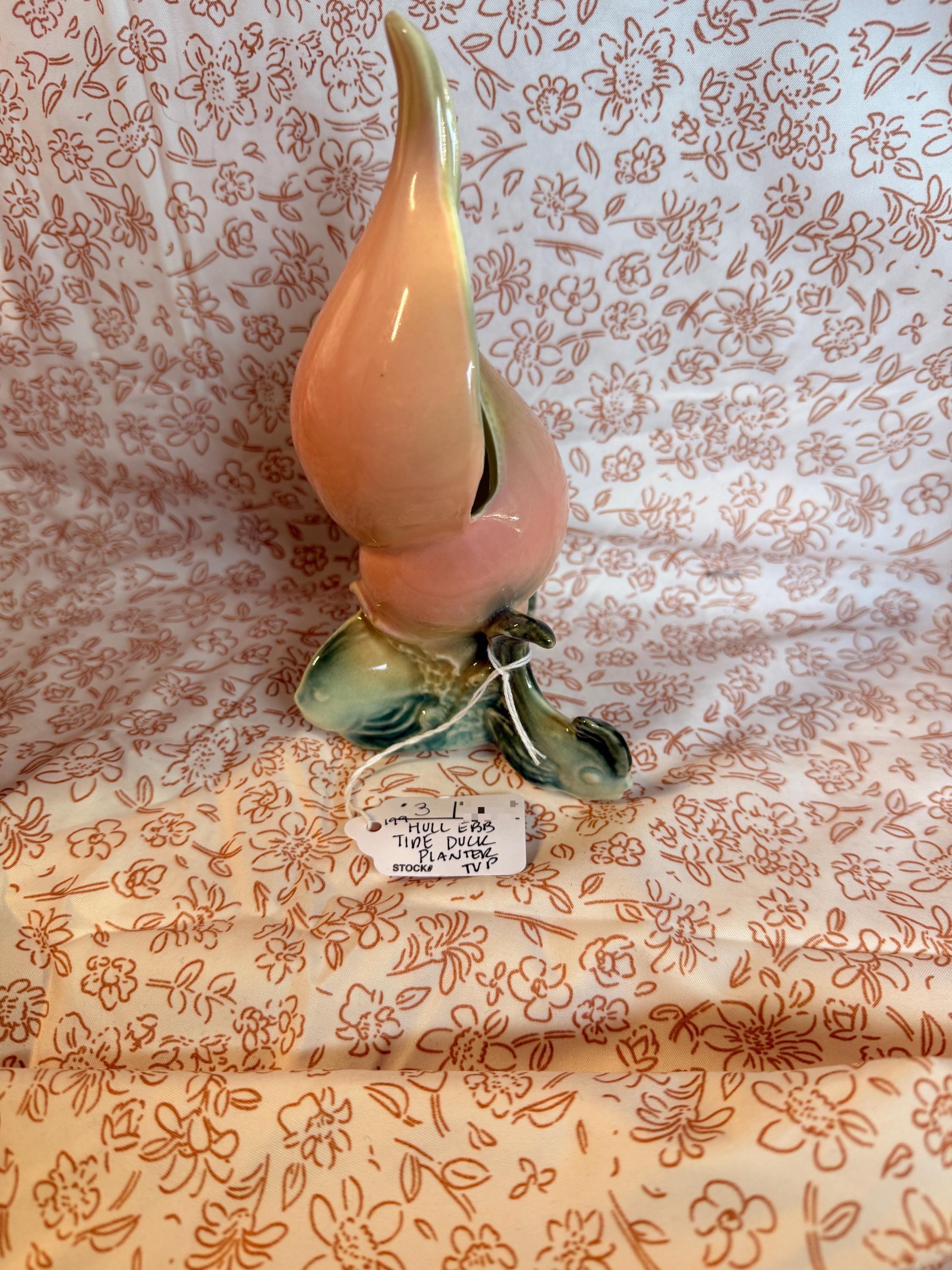 Vintage Hull Pottery Ebb Tide Double Cornucopia Planter E-11 Pink Shell Art Pottery Vase Mid Century Decor