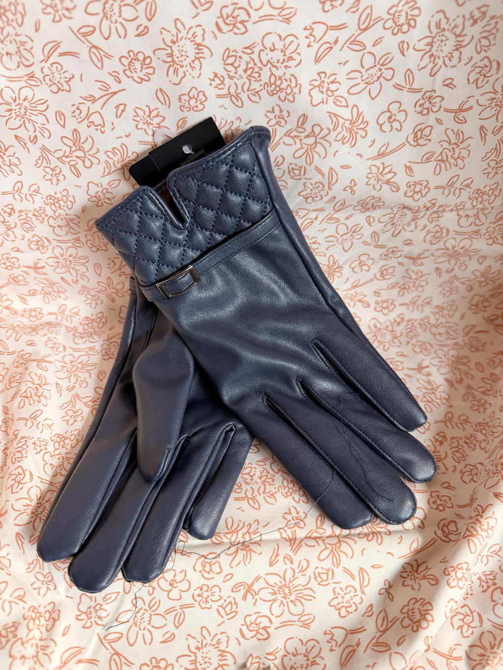 Navy Blue Touch Screen Gloves Quilted Cuff New With Tags